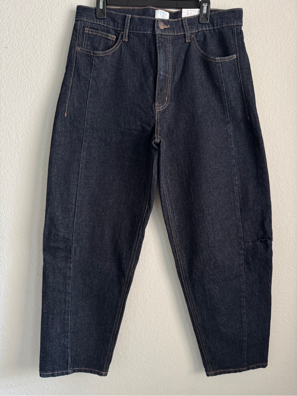 Time and Tru High Rise Barrel
Jeans NWT Size 12